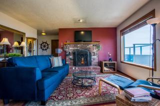 Oceanfront Wave Watching with Hot Tub! Beyond the Sea - 6