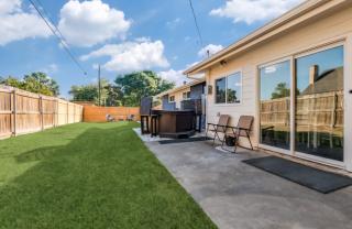 Papa's House The Ultimate DFW Family Retreat - 9