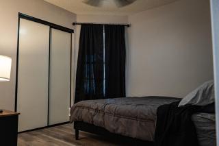 Relaxing Oasis, 4BR, 2BA with Pool and Hot Tub - 4