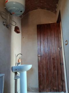 Friendo's House & Hot Spring - 3