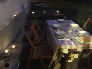 Casetta immersa nella natura - 9