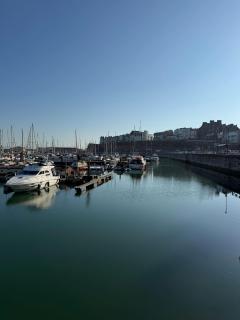 Peaceful Broadstairs Flat near Beach & Town with Parking - 8