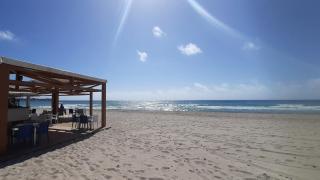 Two bedroom seafront apartment - 8