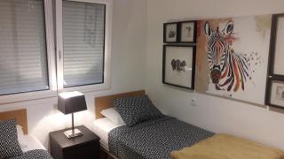 Two bedroom seafront apartment - 7