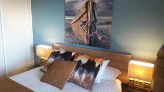 Two bedroom seafront apartment - 6