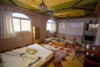 Wave Stay Hostel - Sea View - 4