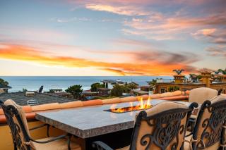 Majestic Corner Coastal Haven - 9