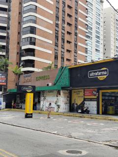 13-A - Apto 2 dorms c/ar condicionado + 1vaga - 8