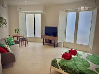 Glamour Suite 2 next to the city center - 2