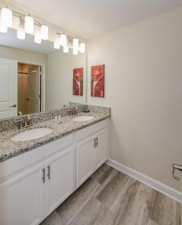 4907JA TOWNHOUSE 4 BEDROOMS & 3 BATHROOMS + POOL - 4