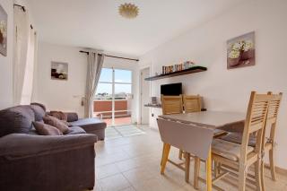 Beautiful 3 bed Apartment - 7