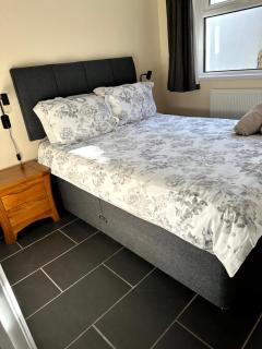 Port Eynon Beach Cottage - 1