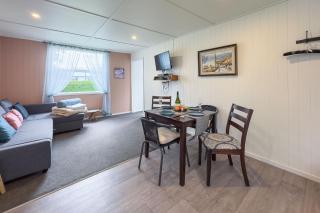 Isobel's Rose Cottage - 1