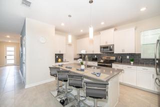 2776LO VILLA 5 BED/5 BA (SANITIZED) - 4