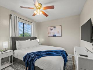 Alder Stay 3bd Townhome In Heart Of Arlington - 6