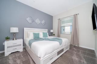 3141-405IL STOREY LAKE, CONDO 2/2 LAKE VIEW - 9