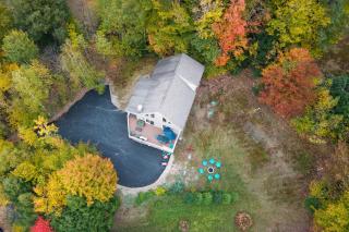Pet-Friendly Home with Hot Tub Near Cranmore! - 6