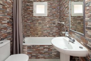 Bright spacious 1 bed apartment - 6