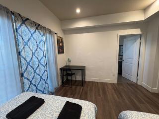 Blue Central Stay Near USC, BMO Stadium & Downtown LA - 9