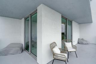 3900-717AS DESIGN DISTRICT, CONDO 2 BEDROOMS & 2 BATHROOMS & BAY - 3