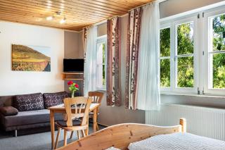 Wein- und Gästehaus Lutz - 7