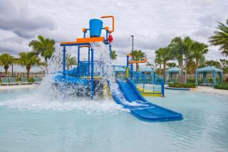 1852IO TOWNHOUSE 4 BED/4.5 BA ( - 1