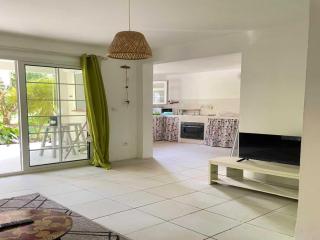 Vos vacances à 800m de la plage de l anse figuier - 8