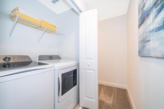 2472PB TOWNHOUSE 4 BEDROOMS & 3 BATHROOMS + POOL - 2