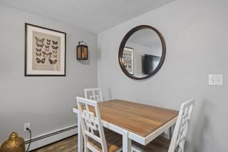 Stylish 1st Flr 1Bed Condo-Close to Downtown Dover - 2