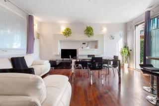 Dreams To Lake Como - 9