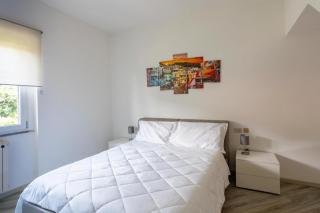 Rocca Lake House - 4