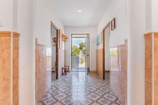 Antique Spanish Villa With A Patio - 8