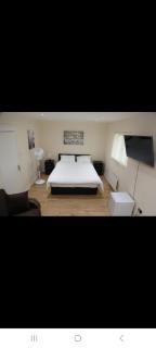 BUDGET Twin Double Rooms - 3