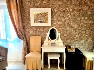 Lux Energy Room and Garden - 1