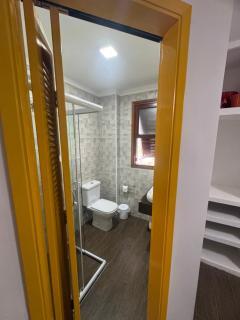 Apartamento Enseada - piscina e apenas 400m da Praia - 9