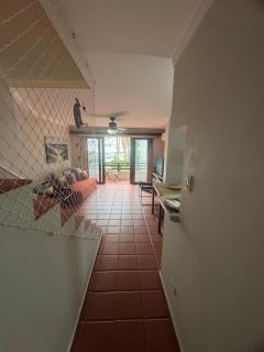 Apartamento Enseada - piscina e apenas 400m da Praia - 8