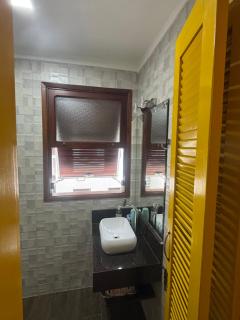Apartamento Enseada - piscina e apenas 400m da Praia - 6