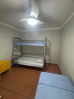 Apartamento Enseada - piscina e apenas 400m da Praia - 2