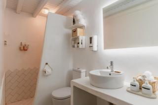 5-Bed Stylish Maisonette - 7