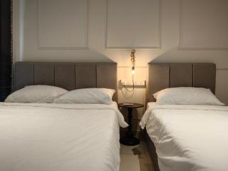 TRION The 108 Family Suite Pool & City view - 2