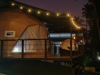Front beach luxurious Dome - 9