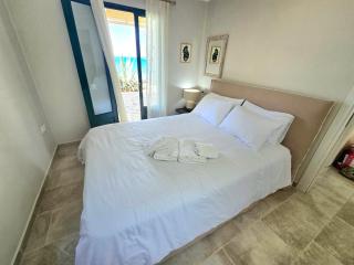 Alos - On the Sand - 8