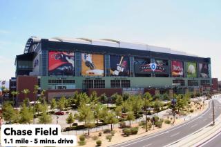 Modern 2BD DT - Balcony, Gym, W-D, Parking - Sleeps 8 - 9