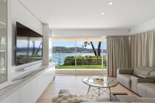 Wake to the Oceans Embrace Newport Waterfront Luxe - 8