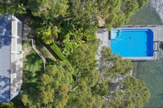 Wake to the Oceans Embrace Newport Waterfront Luxe - 4