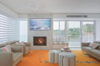 Wake to the Oceans Embrace Newport Waterfront Luxe - 3