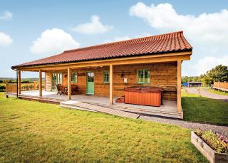 Oak Farm Lodges - 2
