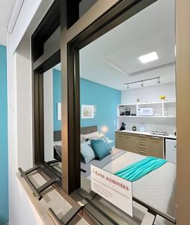 Moderno com piscina e perto da praia - 3