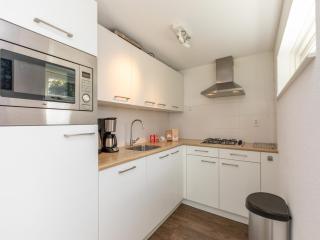 Modern Holiday Home near Beach - 8