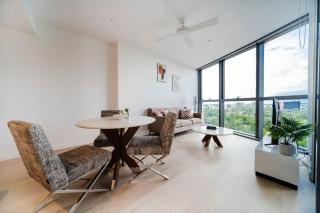 Stylish 2B1B in QW Brand New & Step to Casino - 1